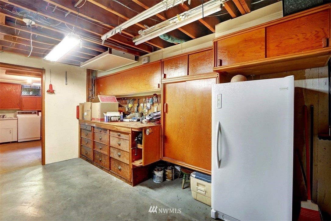 4052 Southwest Donovan Street Seattle, WA 98136 - Photo 30 of 35 Gallery Image 30