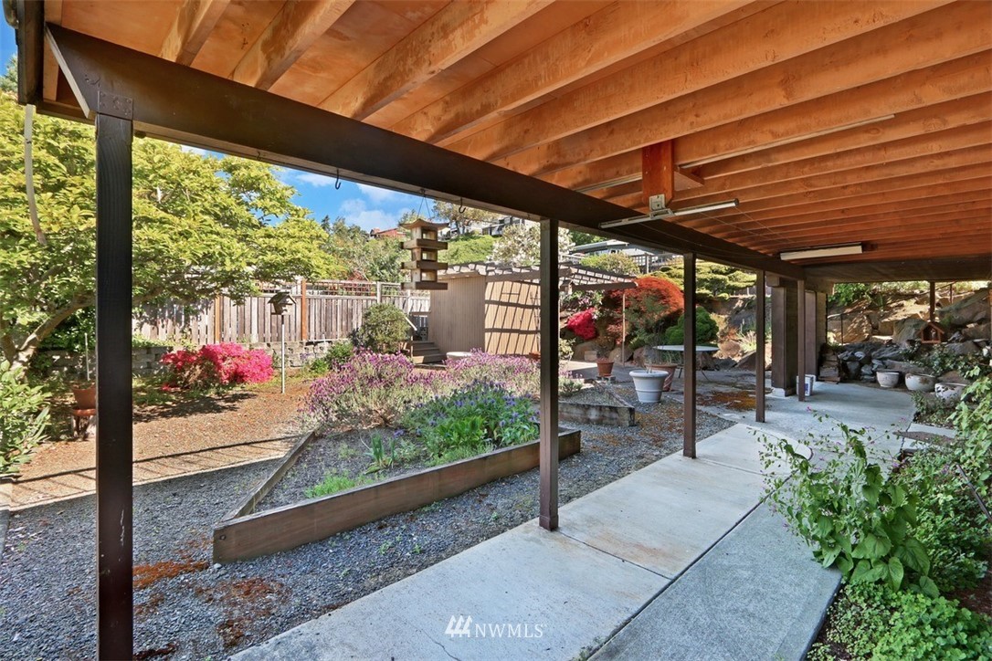 4052 Southwest Donovan Street Seattle, WA 98136 - Photo 31 of 35 Gallery Image 31