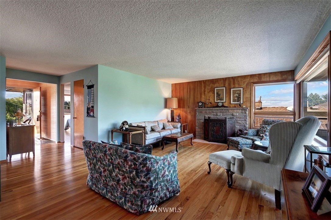 4052 Southwest Donovan Street Seattle, WA 98136 - Photo 8 of 35 Gallery Image 8