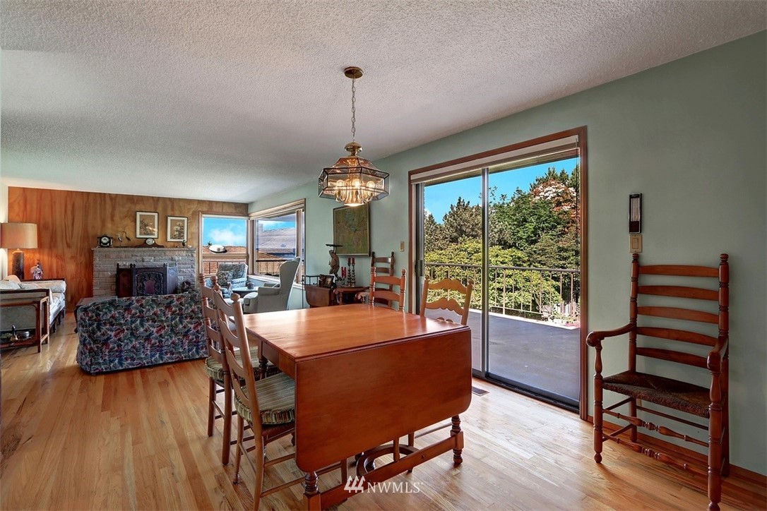 4052 Southwest Donovan Street Seattle, WA 98136 - Photo 10 of 35 Gallery Image 10