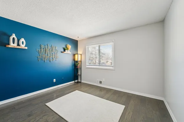 $293,000 | 4202 Shirlee Lane North, Shoreview, MN 55126