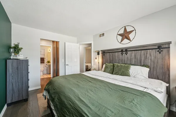 $293,000 | 4202 Shirlee Lane North, Shoreview, MN 55126