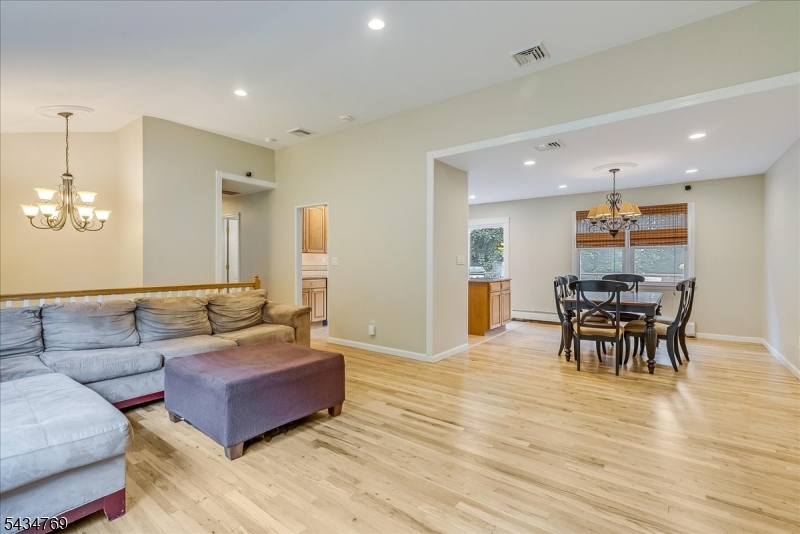 22 Green Apple Road Sparta, NJ 07871 - Photo 4 of 30