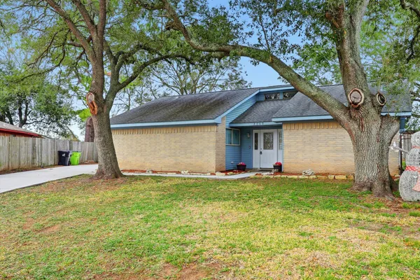 $250,000 | 2000 Hamilton Street, Rosenberg, TX 77471