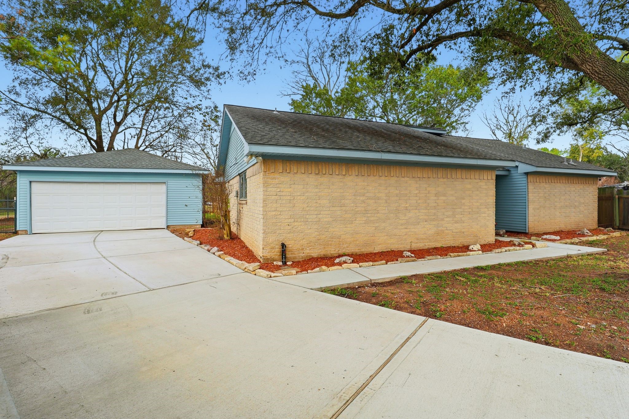 2000 Hamilton Street Rosenberg, TX 77471 - Photo 5 of 50