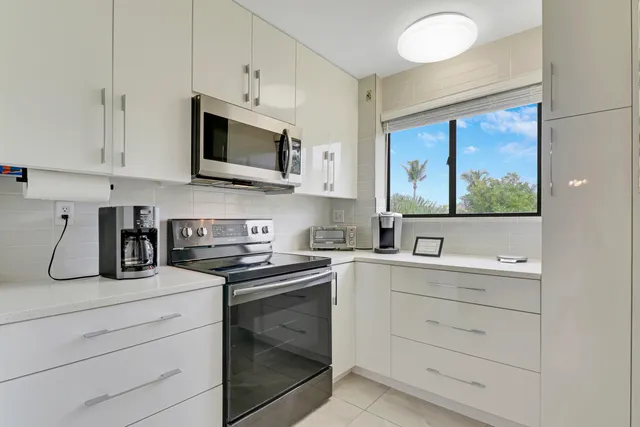 $14,000 | 360 Bella Vista Court North, Unit 60, Jupiter, FL 33477