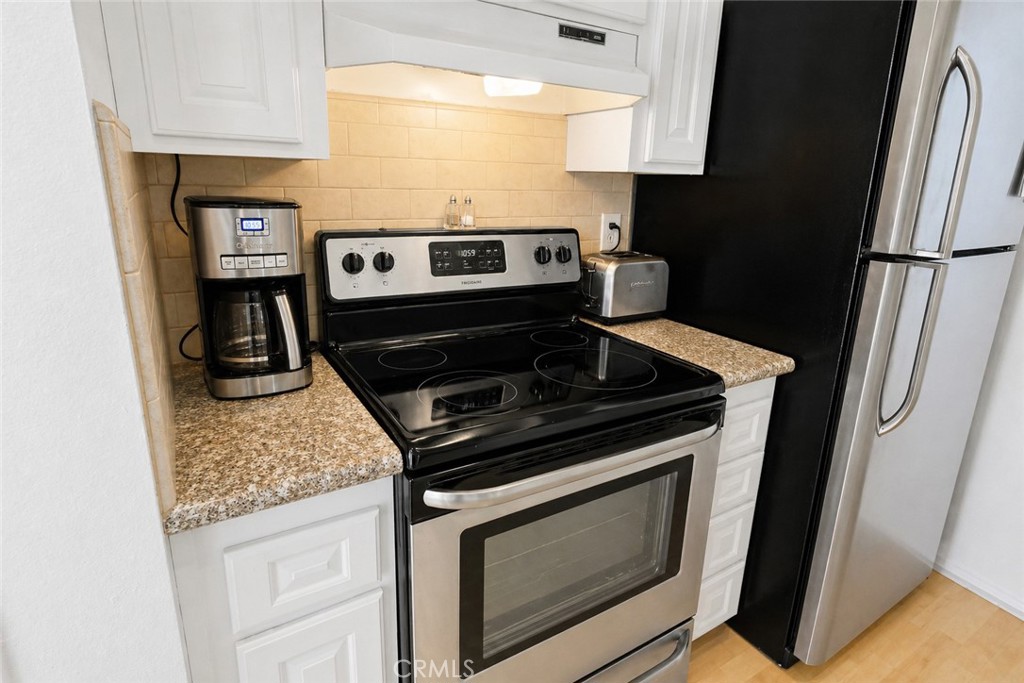 16436 Poco Circle Huntington Beach, CA 92649 - Photo 13 of 48