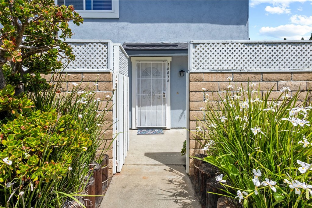 16436 Poco Circle Huntington Beach, CA 92649 - Photo 2 of 48