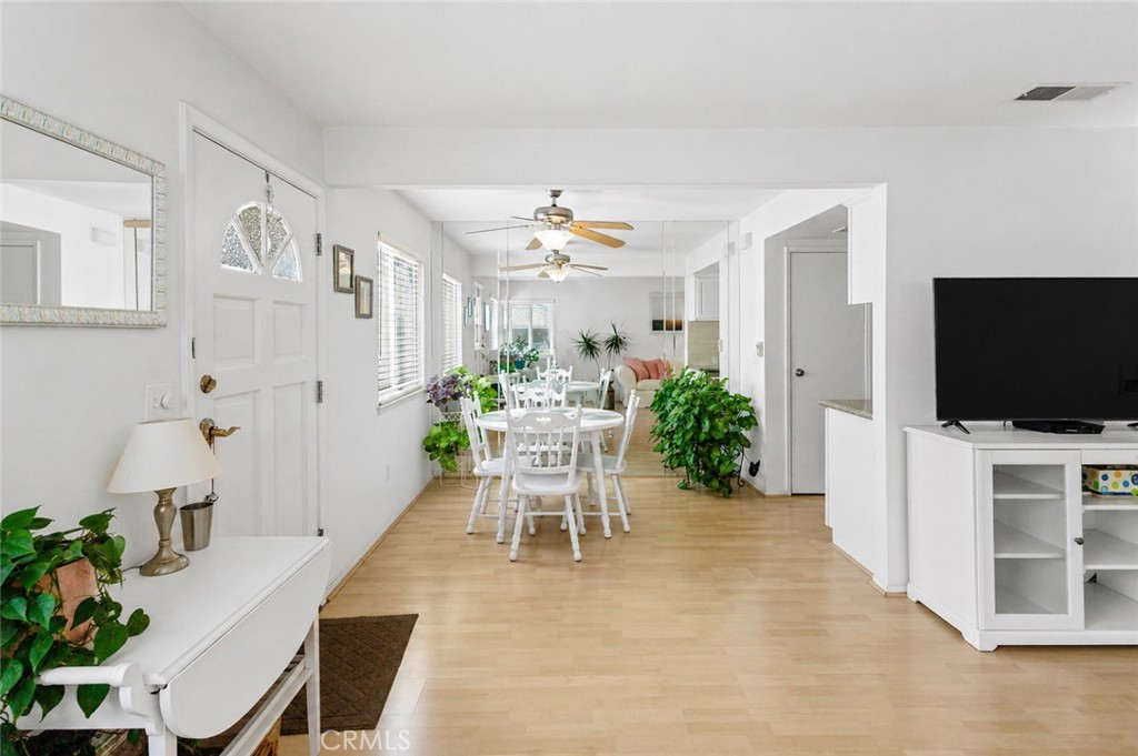 16436 Poco Circle Huntington Beach, CA 92649 - Photo 8 of 48