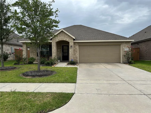 $2,300 | 21207 Bering Reach Drive, Cypress, TX 77433