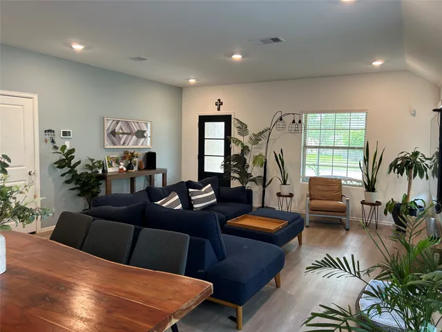 $2,300 | 21207 Bering Reach Drive, Cypress, TX 77433