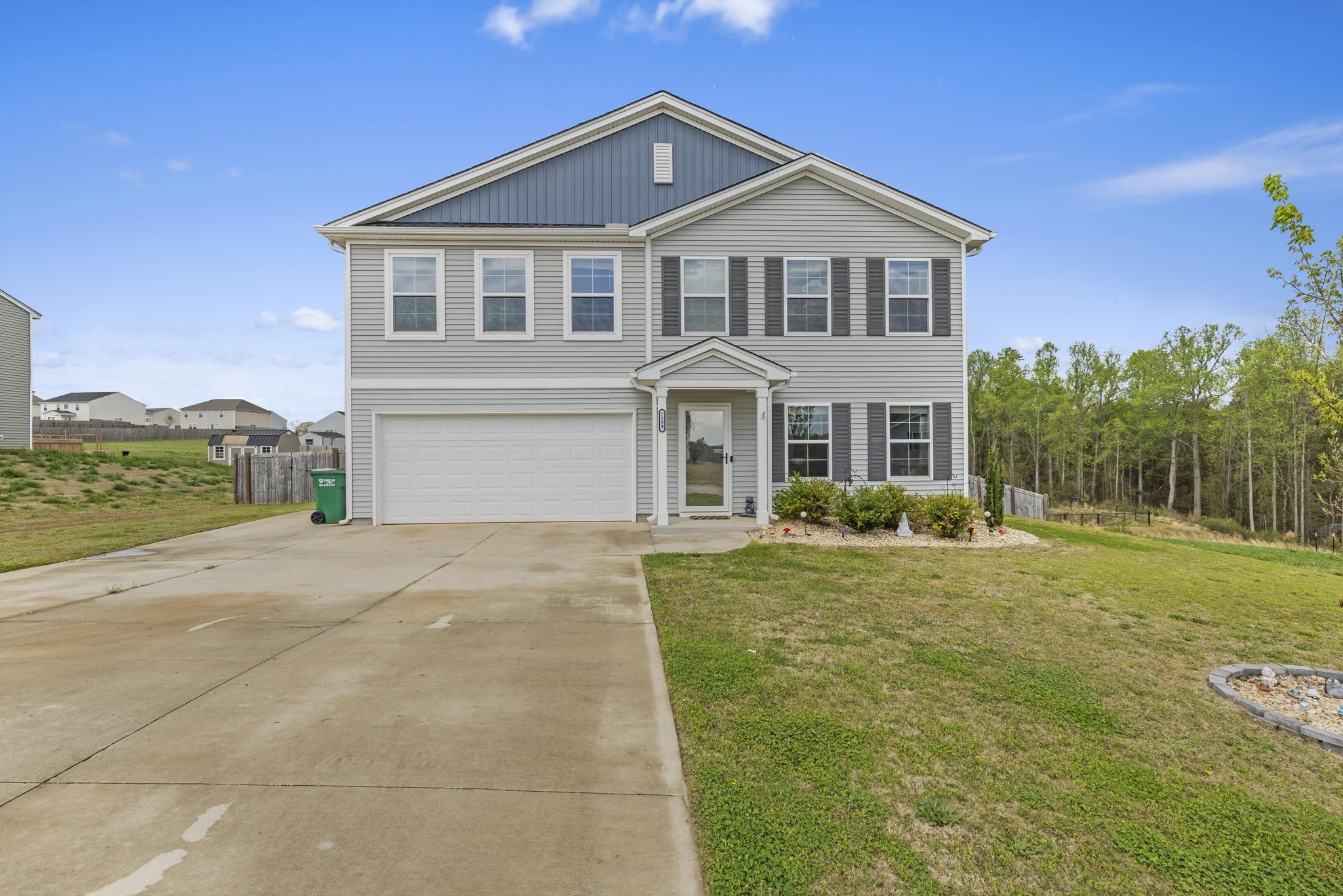 7239 Clemie Court Boiling Springs, SC 29316 - Photo 3 of 36
