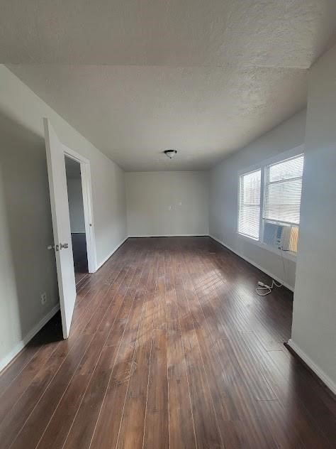 5318 Chennault Road Houston, TX 77033 - Photo 4 of 19 Gallery Image 4