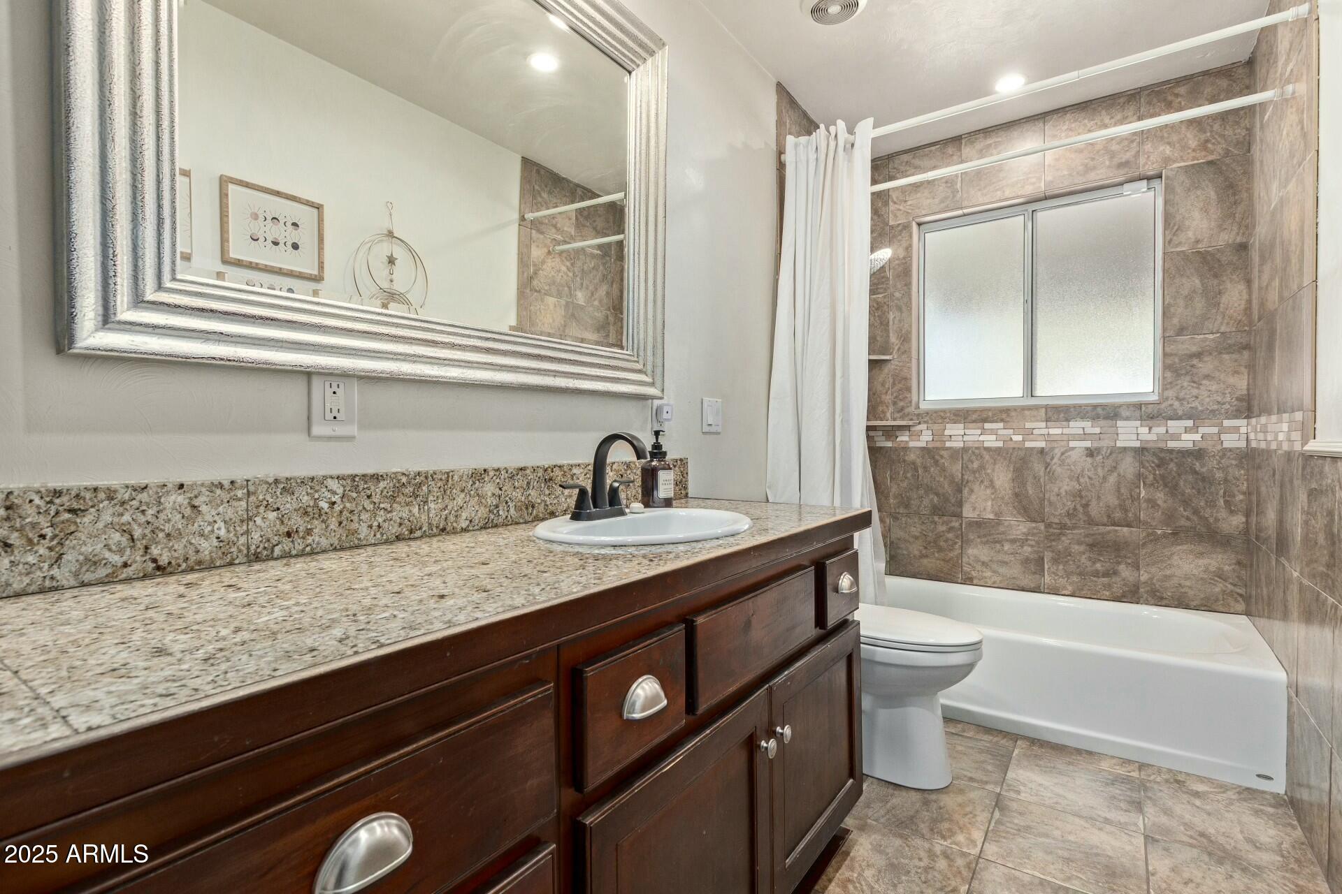 4718 North 35th Way Phoenix, AZ 85018 - Photo 16 of 20 Hall Bathroom