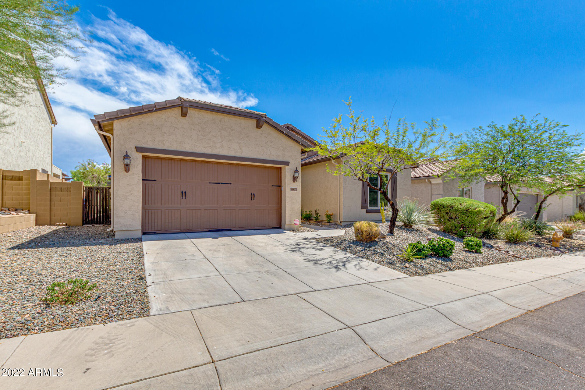 2023 West Chimney Rock Road Phoenix, AZ 85085 - Photo 3 of 64 03 - Chimney Rock