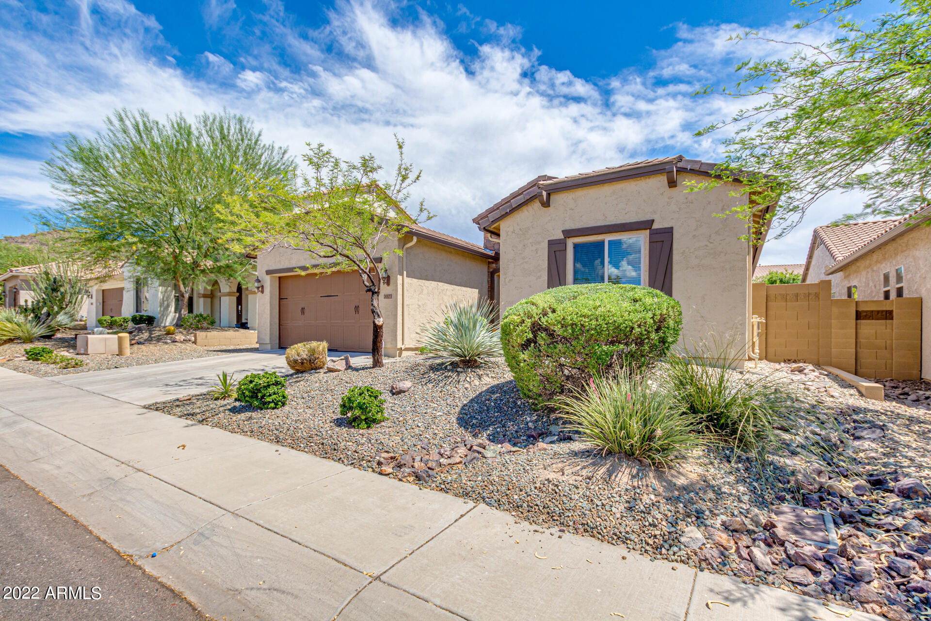 2023 West Chimney Rock Road Phoenix, AZ 85085 - Photo 5 of 64 05 - Chimney Rock