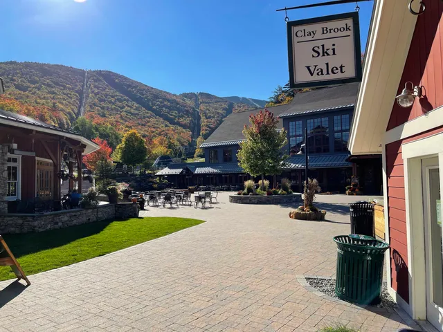 $210,000 | 102 Forest Drive, Unit 322 (PLUS LOCKOUT 422)/ I CLAY BROOK AT SUGARBUSH, Warren, VT 05674