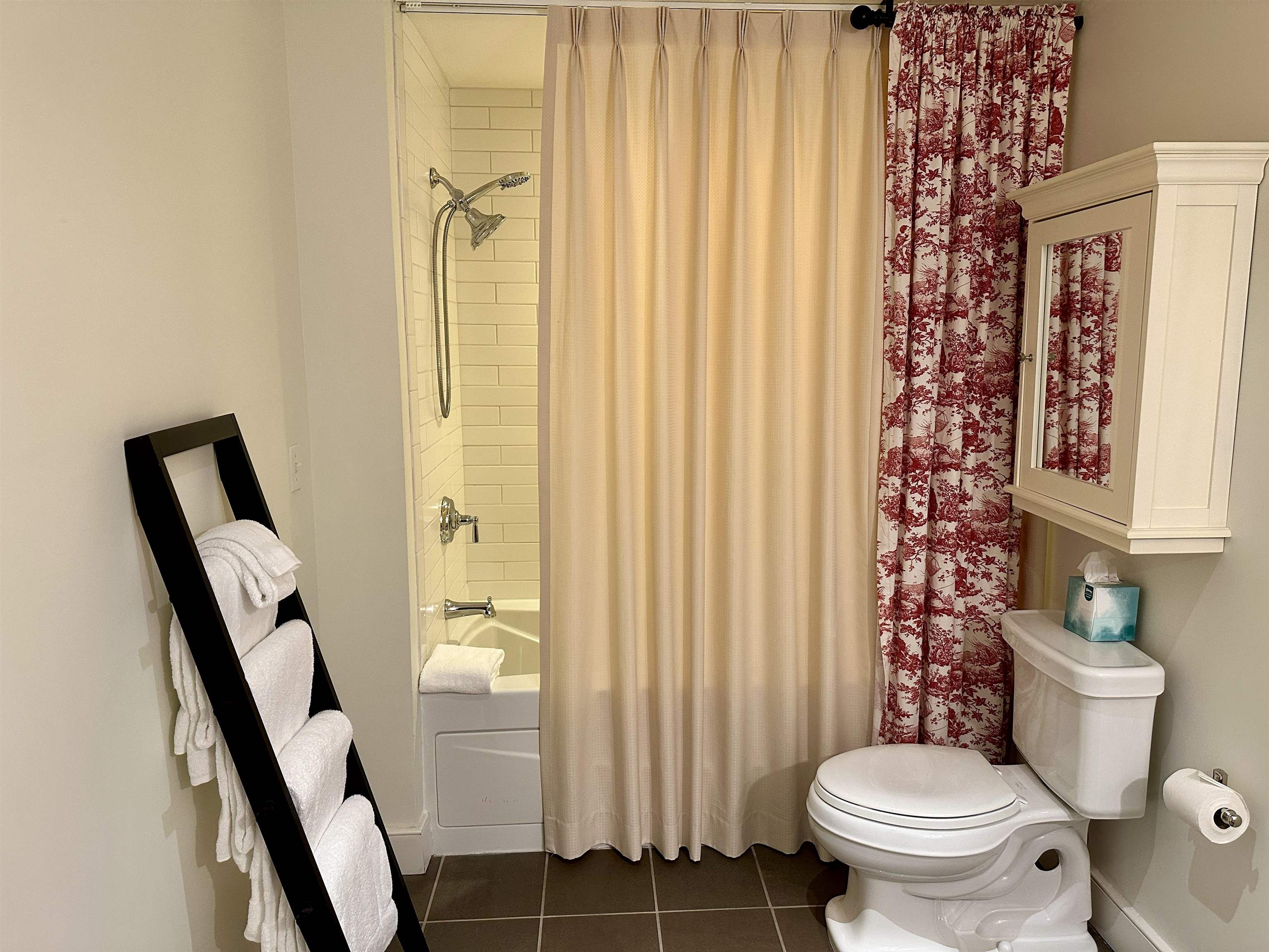 102 Forest Drive, Unit 322 (PLUS LOCKOUT 422)/ I CLAY BROOK AT SUGARBUSH Warren, VT 05674 - Photo 24 of 30