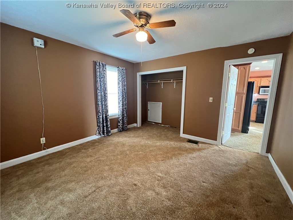 114 English Road Point Pleasant, WV 25550 - Photo 10 of 28 Master bedroom