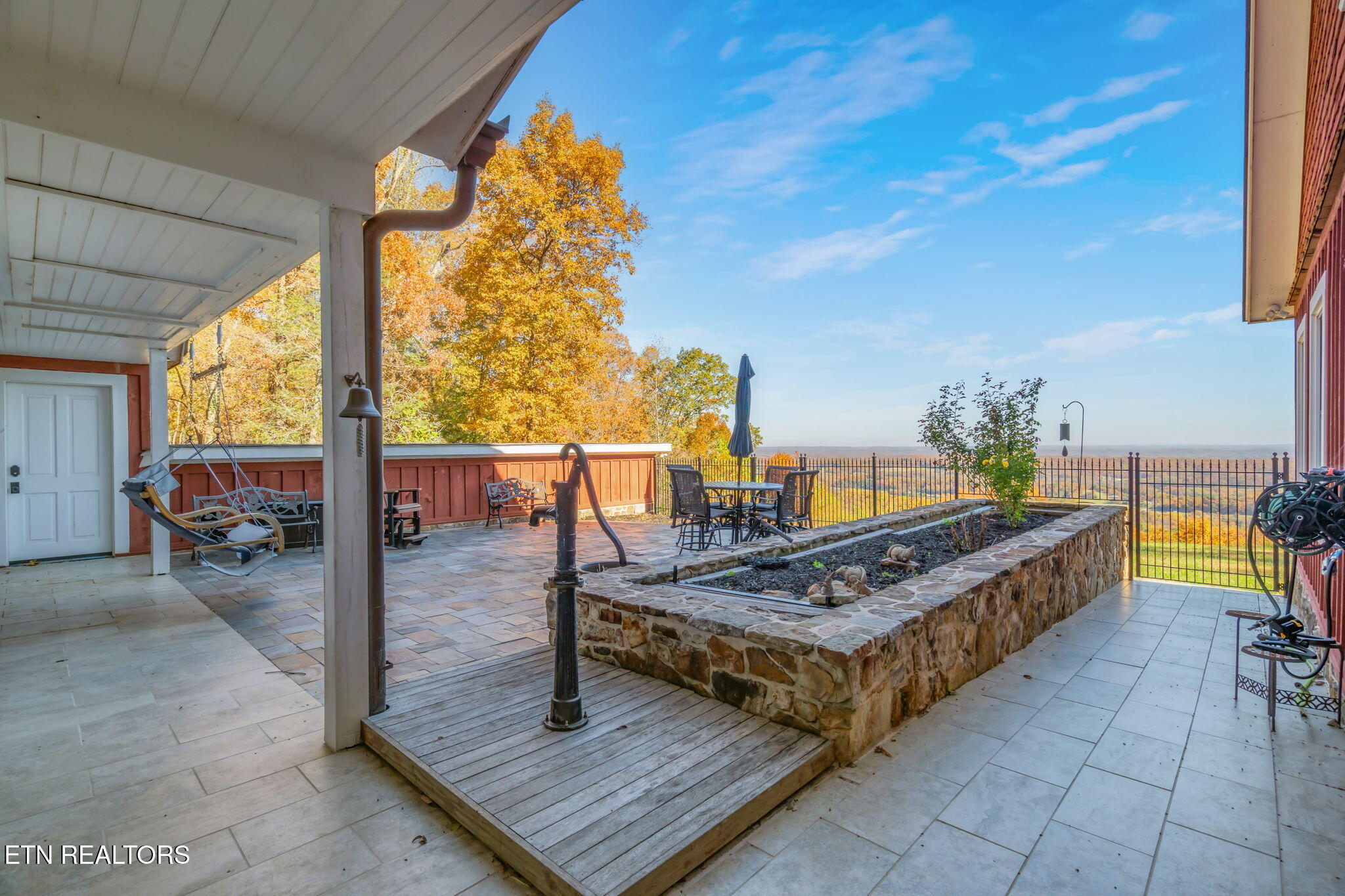 692 Possum Trot Road Grandview, TN 37337 - Photo 12 of 60 40-web-or-mls-692 Possum Trot-38