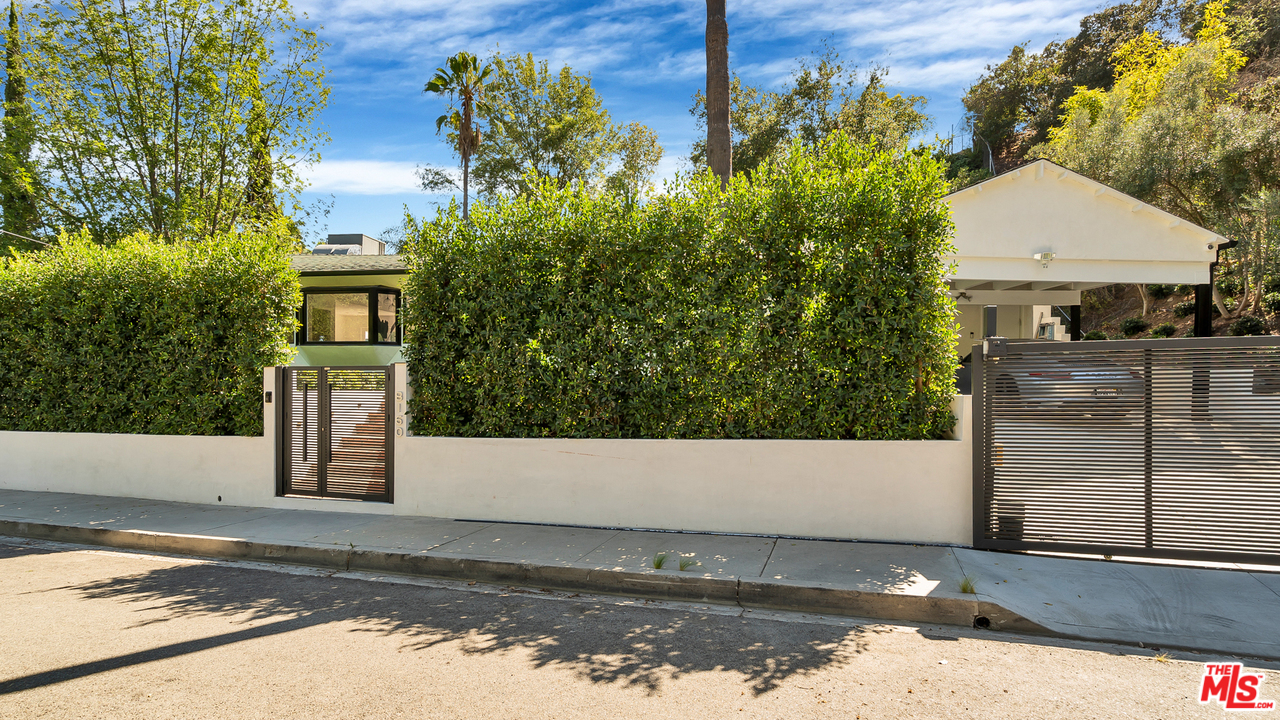 8160 Amor Road Los Angeles, CA 90046 - Photo 2 of 35 Gallery Image 2