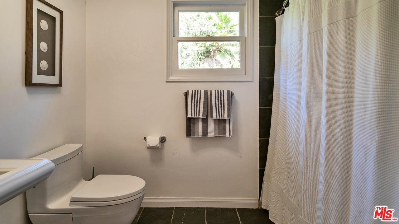 8160 Amor Road Los Angeles, CA 90046 - Photo 24 of 35 Gallery Image 24