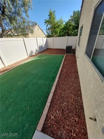 $1,750 | 514 West Dolphin Peak Court, North Las Vegas, NV 89084