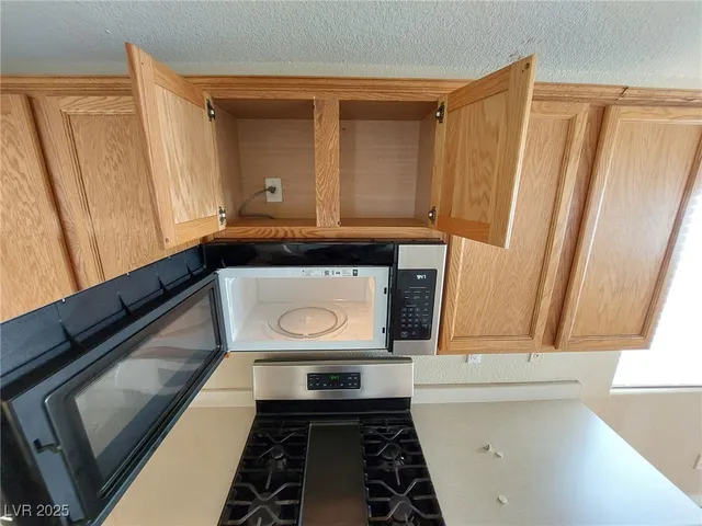 $1,750 | 514 West Dolphin Peak Court, North Las Vegas, NV 89084