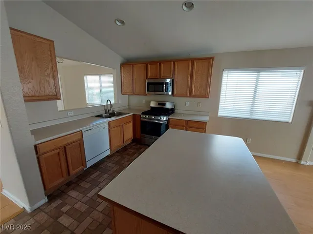 $1,750 | 514 West Dolphin Peak Court, North Las Vegas, NV 89084