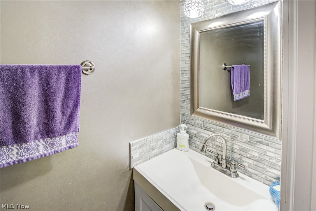 5700 Rousseau Drive Parma, OH 44129 - Photo 16 of 34