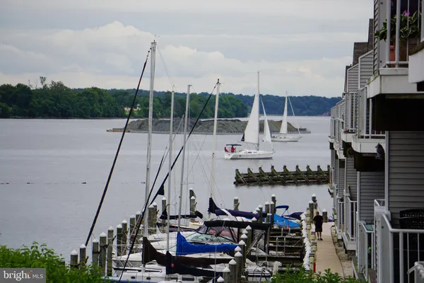 $309,500 | 299 Girard Street, Unit 299C, Havre de Grace, MD 21078