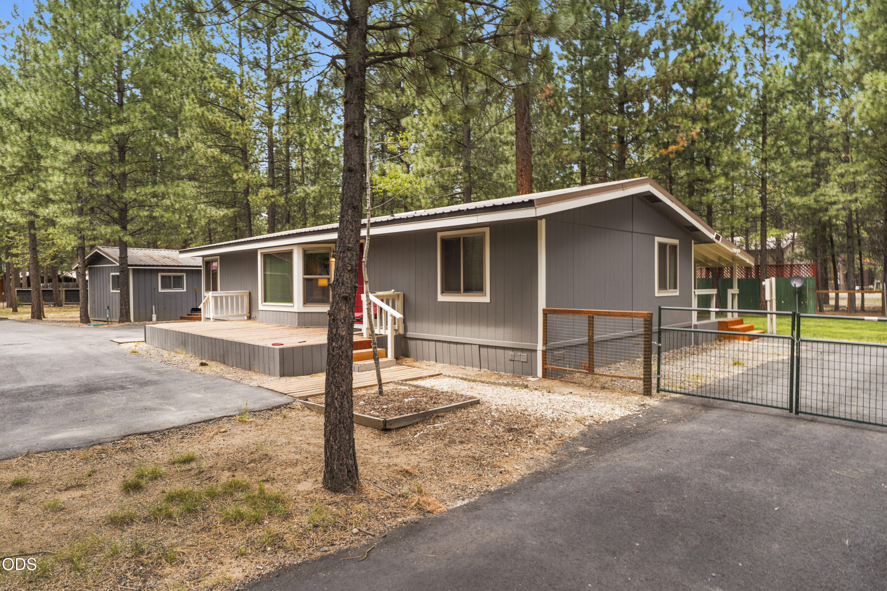 14870 Springwood Road La Pine, OR 97739 - Photo 43 of 49