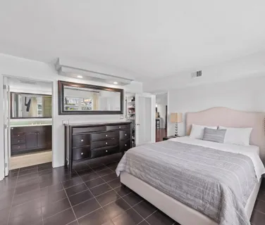 $479,500 | 3121 Northeast 51st Street, Unit 204E, Fort Lauderdale, FL 33308