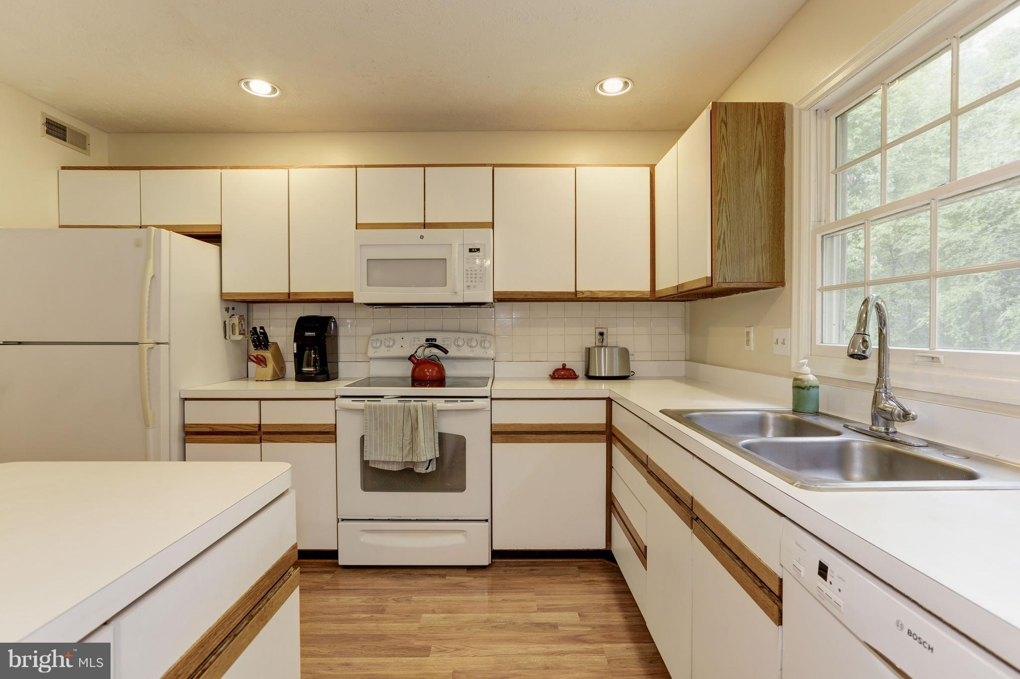 2156 Commissary Circle Odenton, MD 21113 - Photo 11 of 30 Kitchen