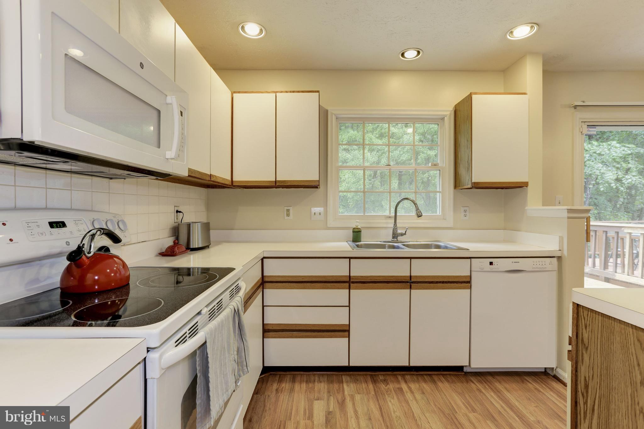 2156 Commissary Circle Odenton, MD 21113 - Photo 13 of 30 Kitchen