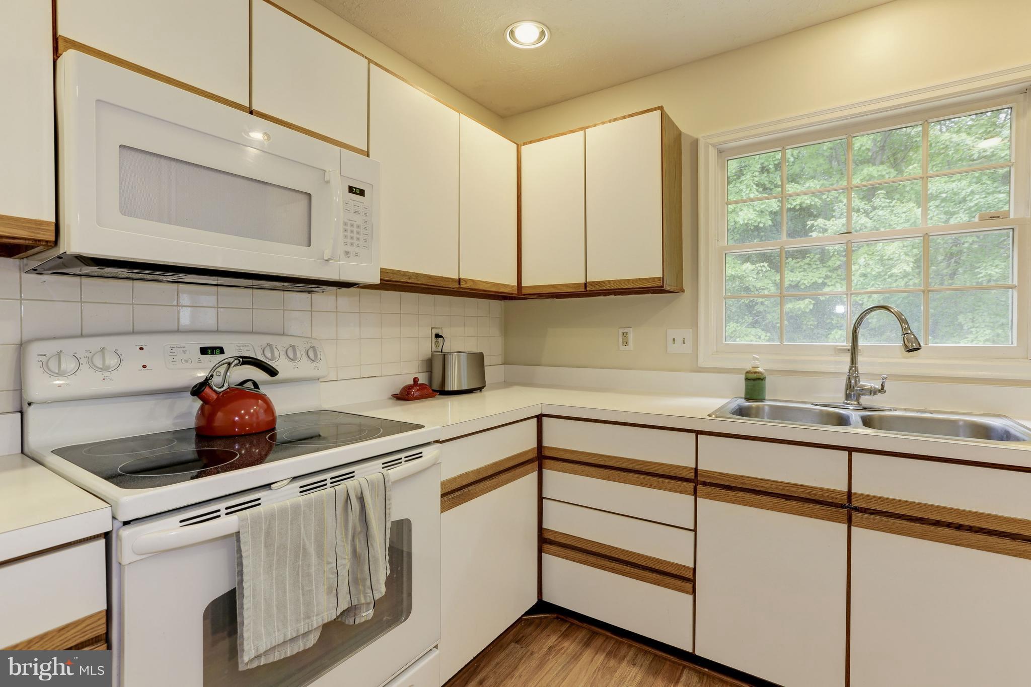 2156 Commissary Circle Odenton, MD 21113 - Photo 14 of 30 Kitchen