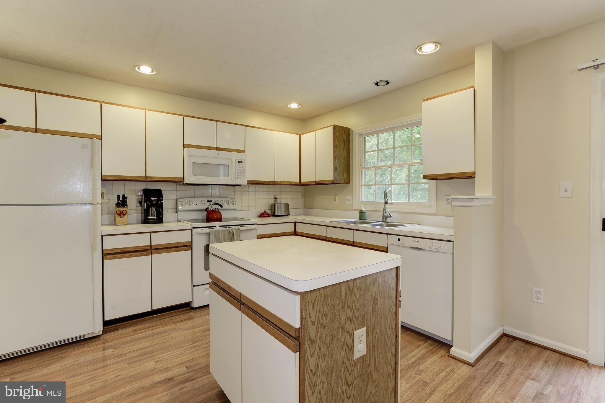 2156 Commissary Circle Odenton, MD 21113 - Photo 9 of 30 Kitchen