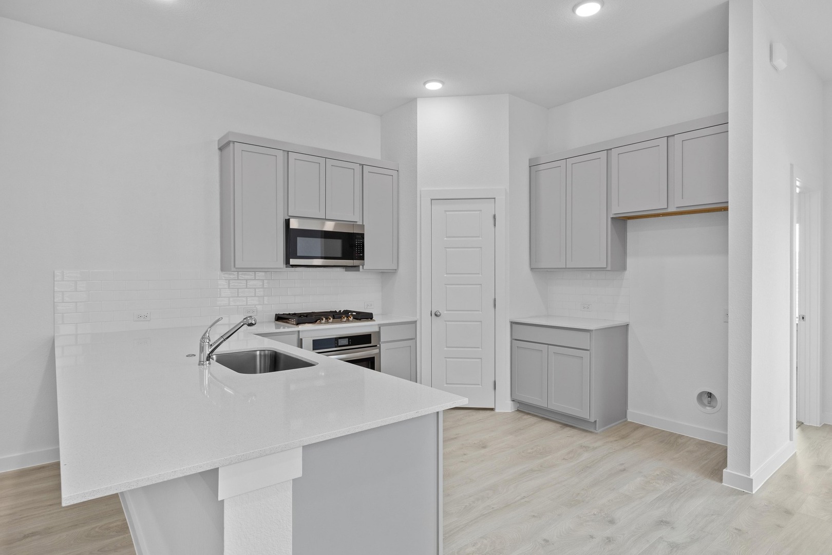 186 Hornet Street Elgin, TX 78621 - Photo 10 of 35