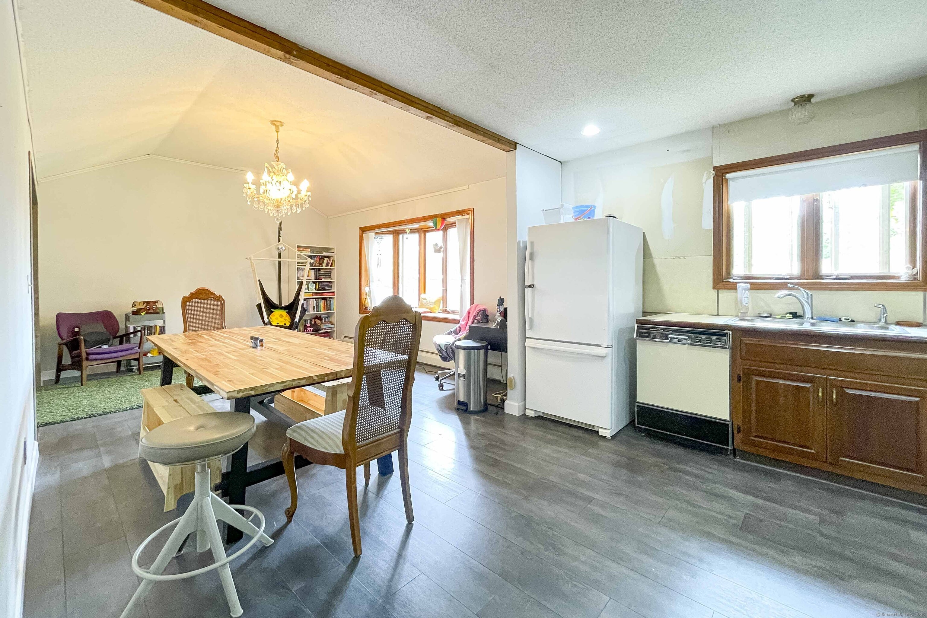 46 Cliffside Drive Wallingford, CT 06492 - Photo 13 of 40