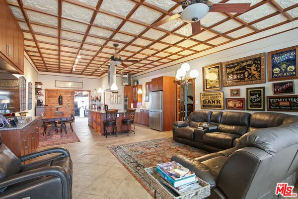 $988,888 | 1644 Wilmington Boulevard, Wilmington, CA 90744
