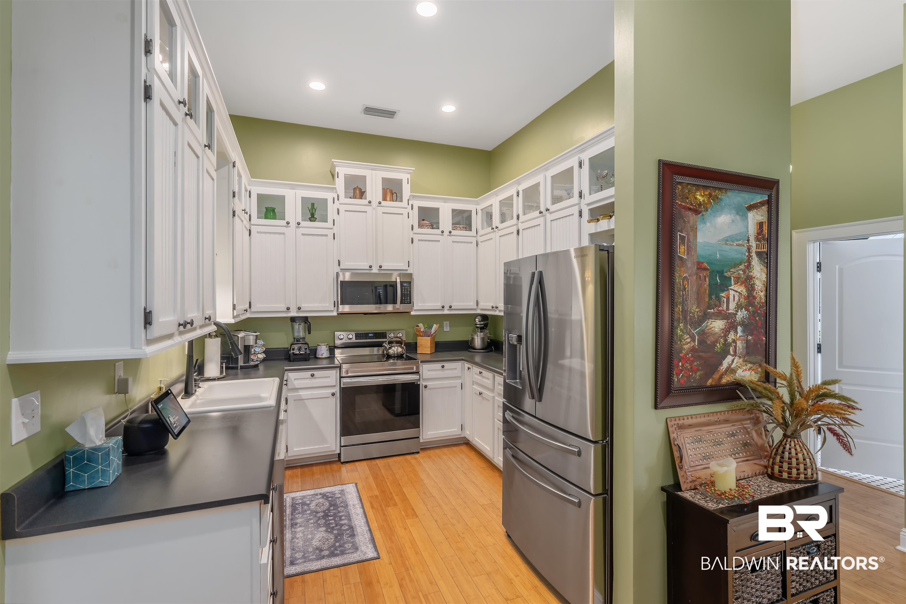 953 Old Shell Road Mobile, AL 36604 - Photo 2 of 26 Kitchen