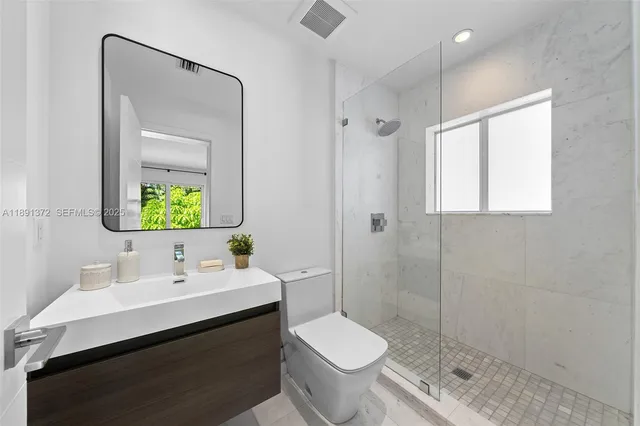 $45,000 | 575 Bay Point Road, Miami, FL 33137