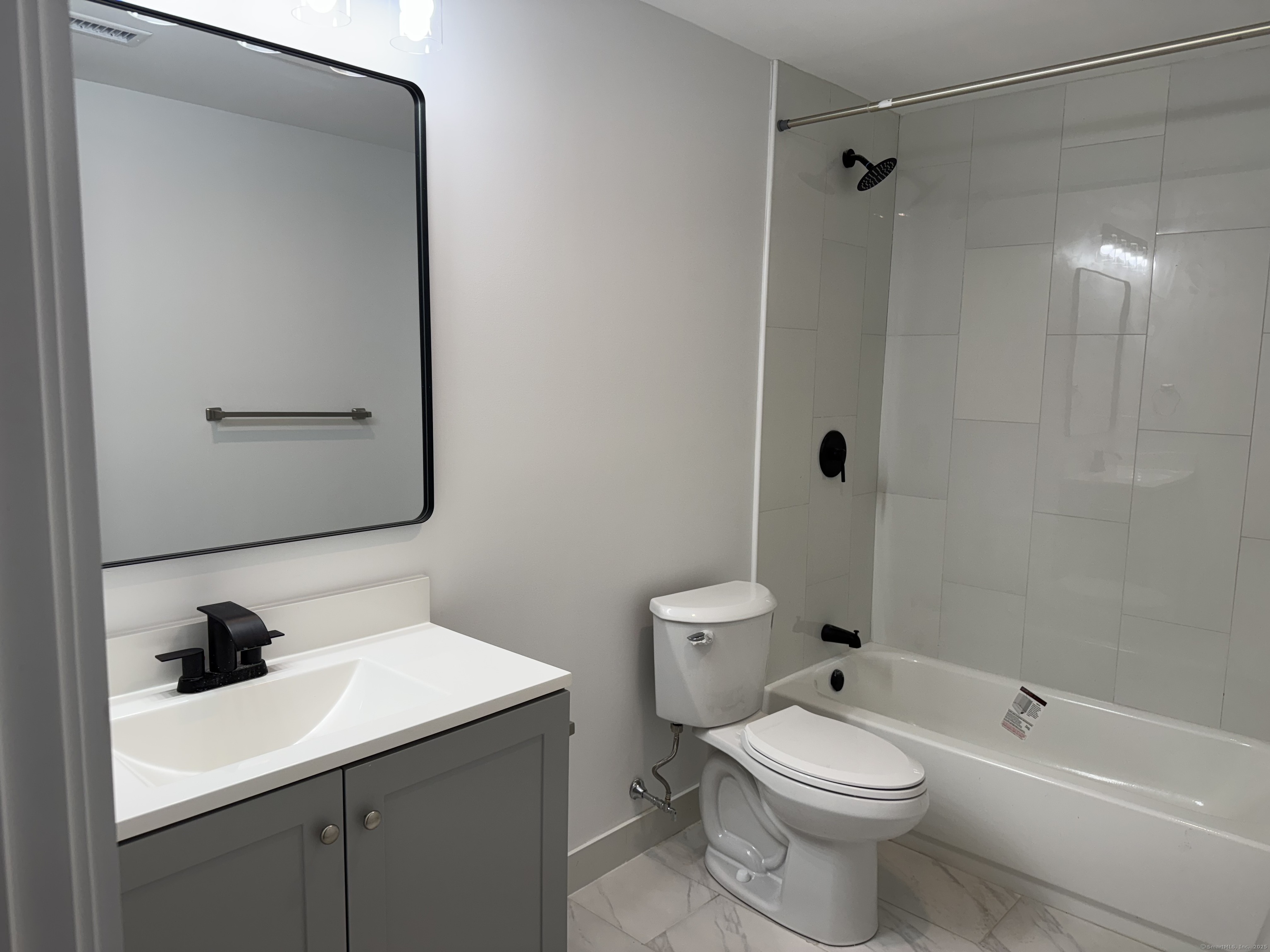 250 Dayton Road Bridgeport, CT 06606 - Photo 13 of 25