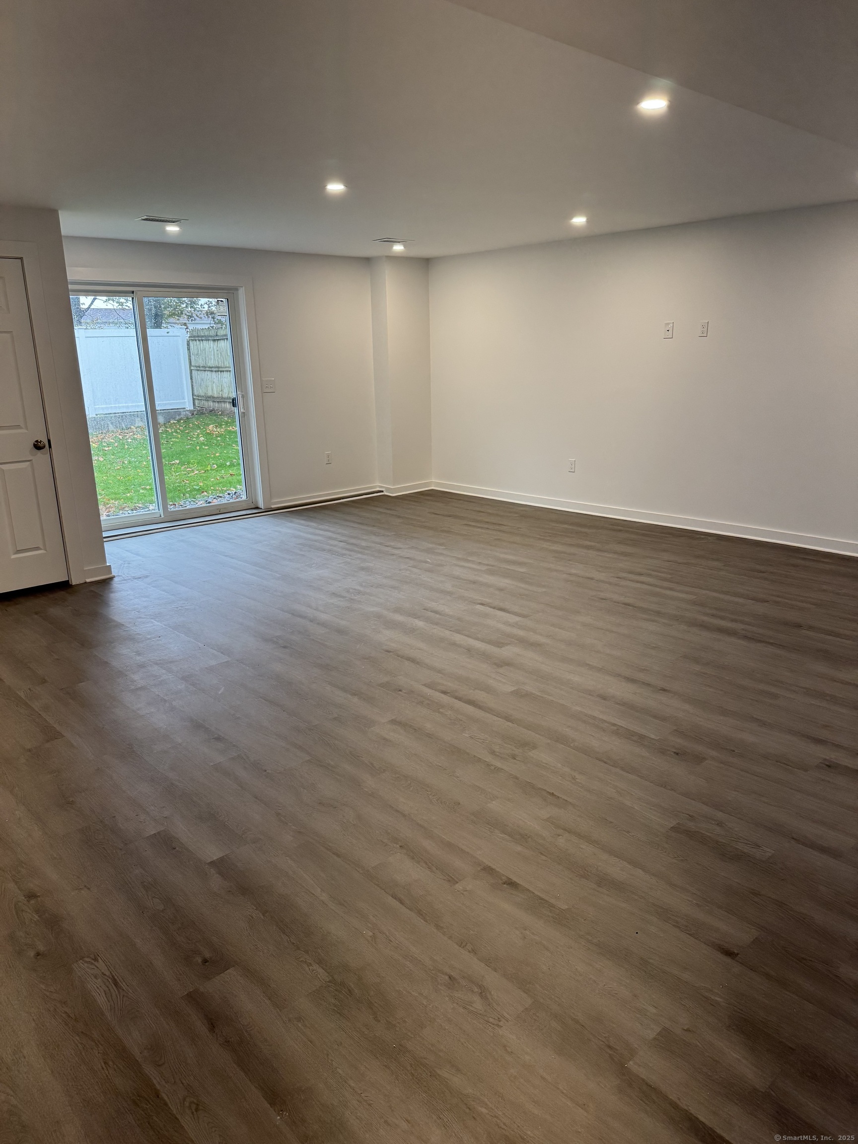 250 Dayton Road Bridgeport, CT 06606 - Photo 18 of 25