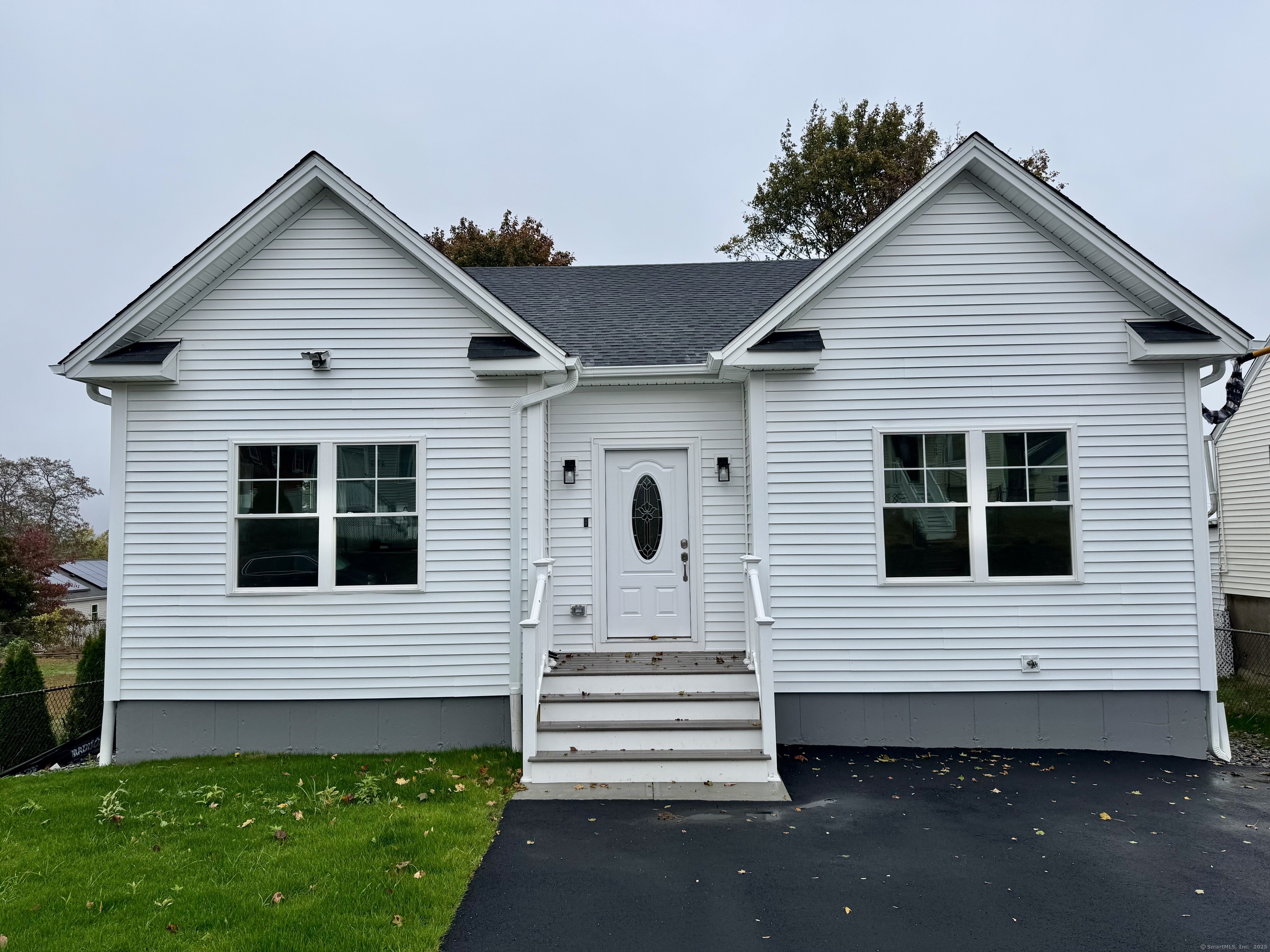 250 Dayton Road Bridgeport, CT 06606 - Photo 3 of 25