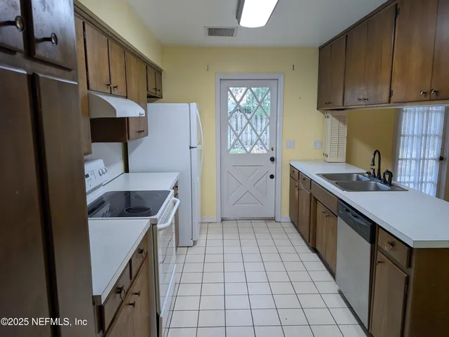 $270,000 | 4237 St Francis Circle, Jacksonville, FL 32210