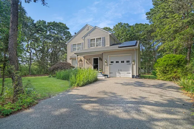 $999,000 | 20 Deborah Drive, Westhampton Beach, NY 11978