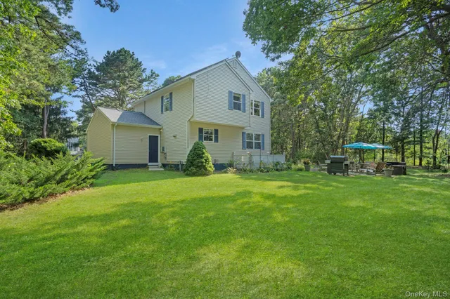 $999,000 | 20 Deborah Drive, Westhampton Beach, NY 11978