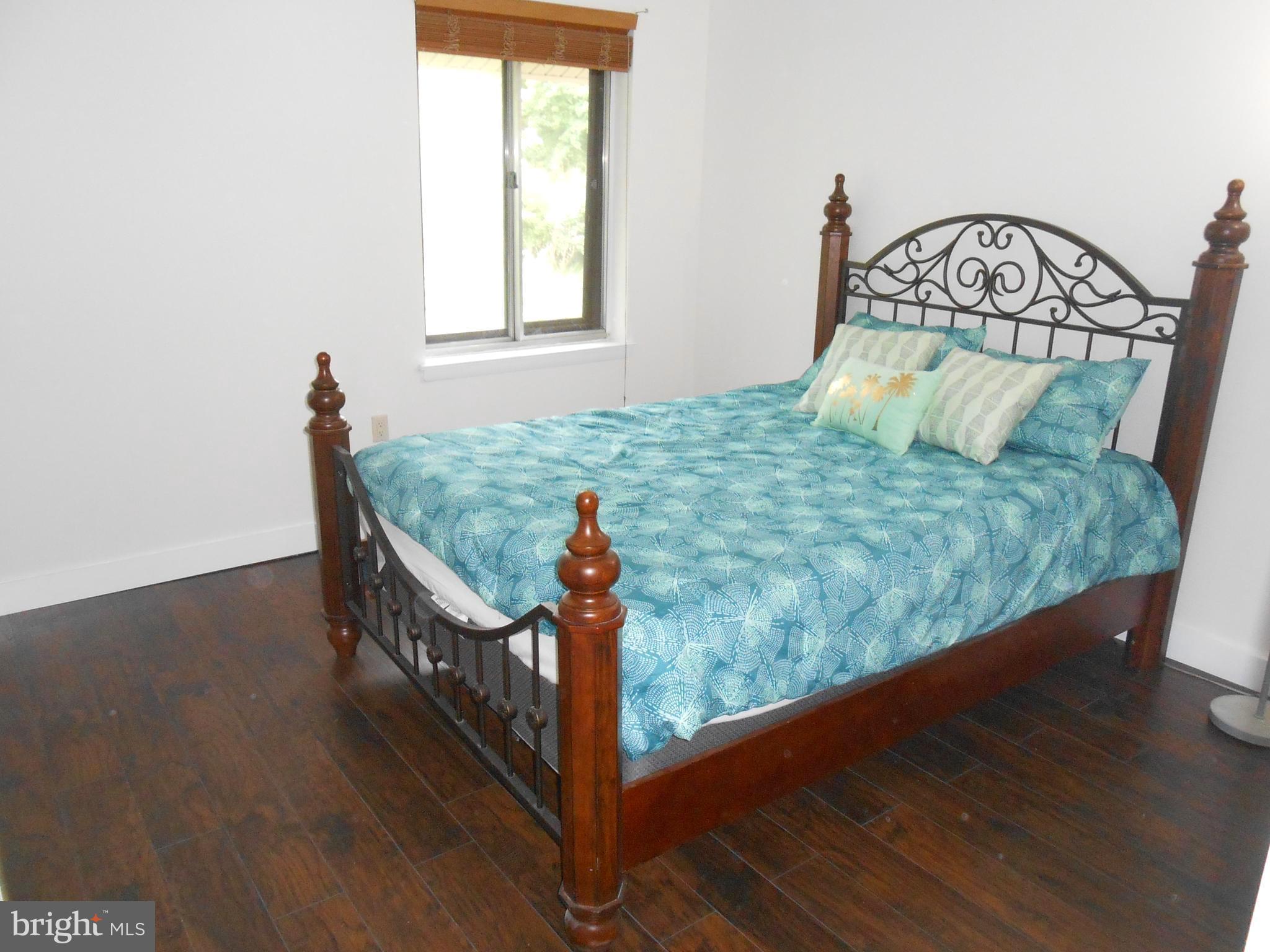 116 Cross Keys Road, Unit R116F Baltimore, MD 21210 - Photo 17 of 26 Second Bedroom, large and light filled.