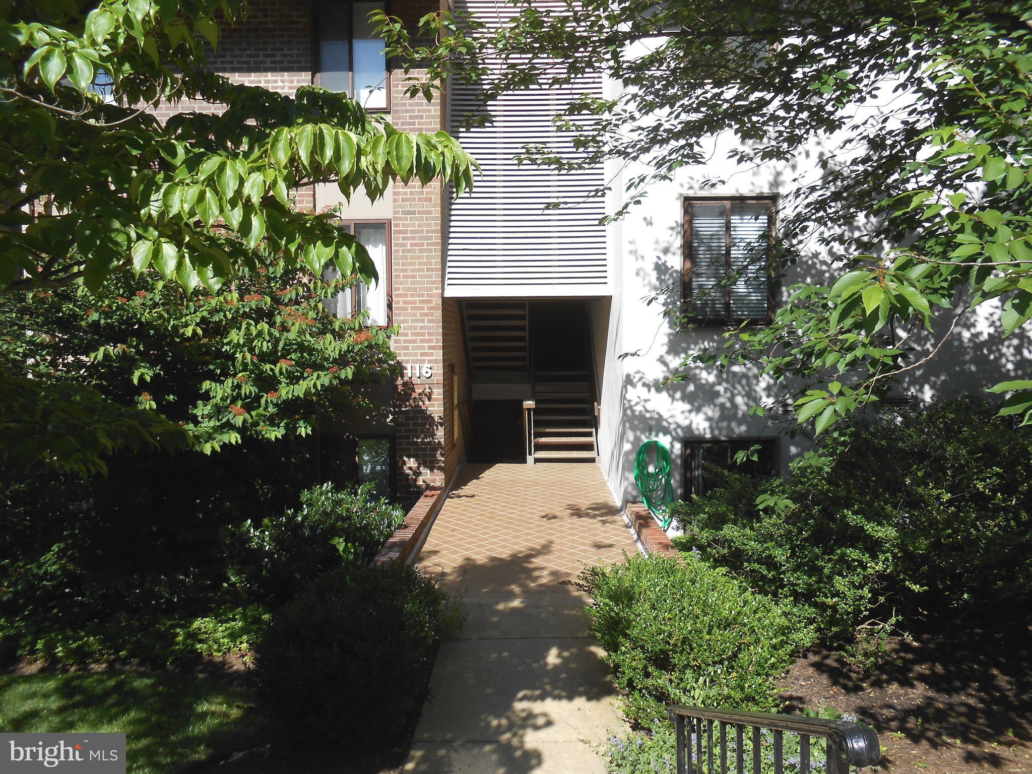 116 Cross Keys Road, Unit R116F Baltimore, MD 21210 - Photo 22 of 26 Exterior (Front)
